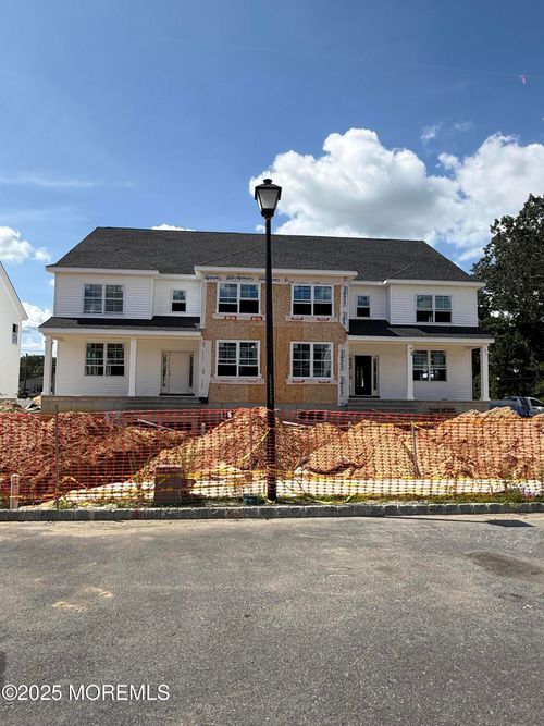 6 Holden Sq, Lakewood, NJ, 08701-5828 | Card Image