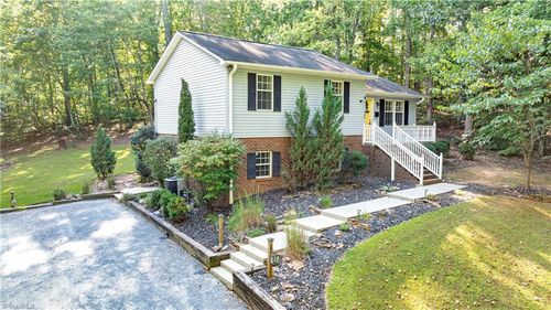 1564 Walker Rd, Asheboro, NC, 27205-2227 | Card Image