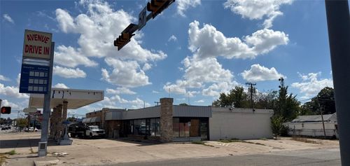 400 W Brown St, Ennis, TX, 75119-4628 | Card Image