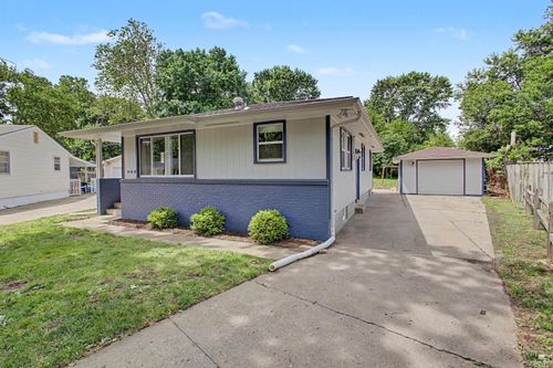 808 Brockman Cir, Manhattan, KS, 66502-4408 | Card Image