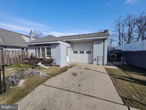 425 Hazel Ave, Ewing, NJ, 08638-3713 | Card Image