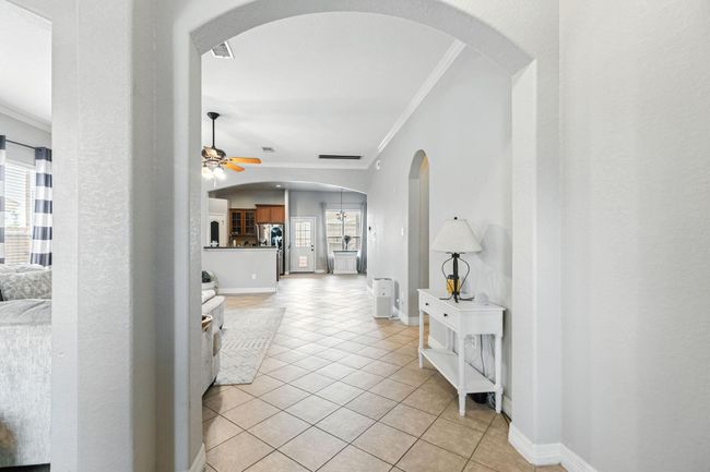 28627 Lockeridge View Dr, House other with 5 bedrooms, 3 bathrooms and 2 parking in Spring TX | Image 7