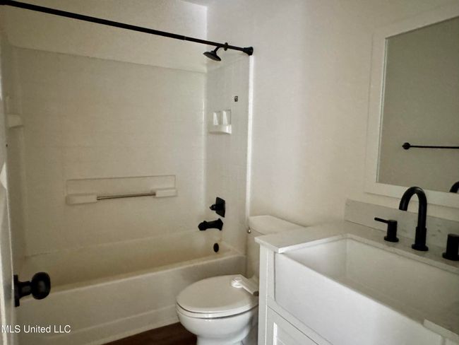 hall bath | Image 16
