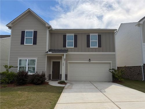 303 Hyde Park, Winder, GA, 30680 | Card Image