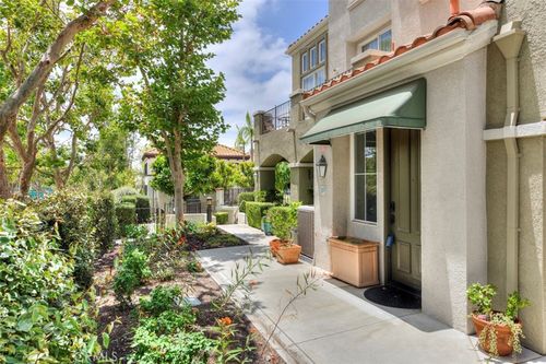 59 Via Cordoba, Rancho Santa Margarita, CA, 92688-2341 | Card Image