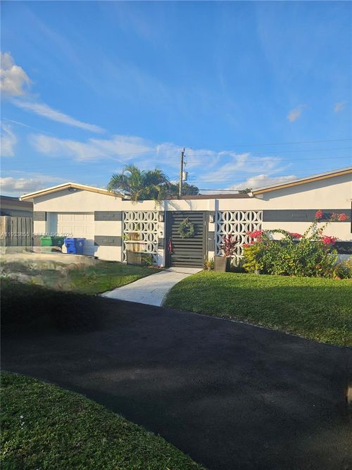 0-7817 Fairway Blvd, Miramar, FL, 33023-6415 | Card Image