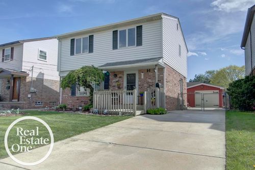 22444 Lange St, Saint Clair Shores, MI, 48080-1350 | Card Image
