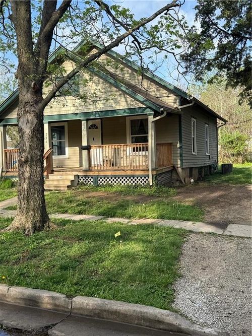 734 S Hickory Street S, Ottawa, KS, 66067 | Card Image