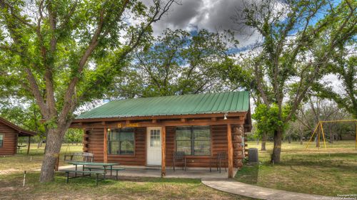 90 Johnny Seibert Ln, Leakey, TX, 78873 | Card Image