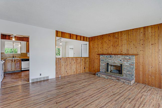 11735 210 St, House other with 5 bedrooms, 2 bathrooms and 4 parking in Maple Ridge BC | Image 7