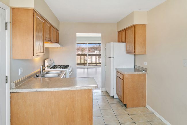 APT-2S - 18124 66 Th Ave, Condo with 2 bedrooms, 1 bathrooms and 1 parking in Tinley Park IL | Image 5