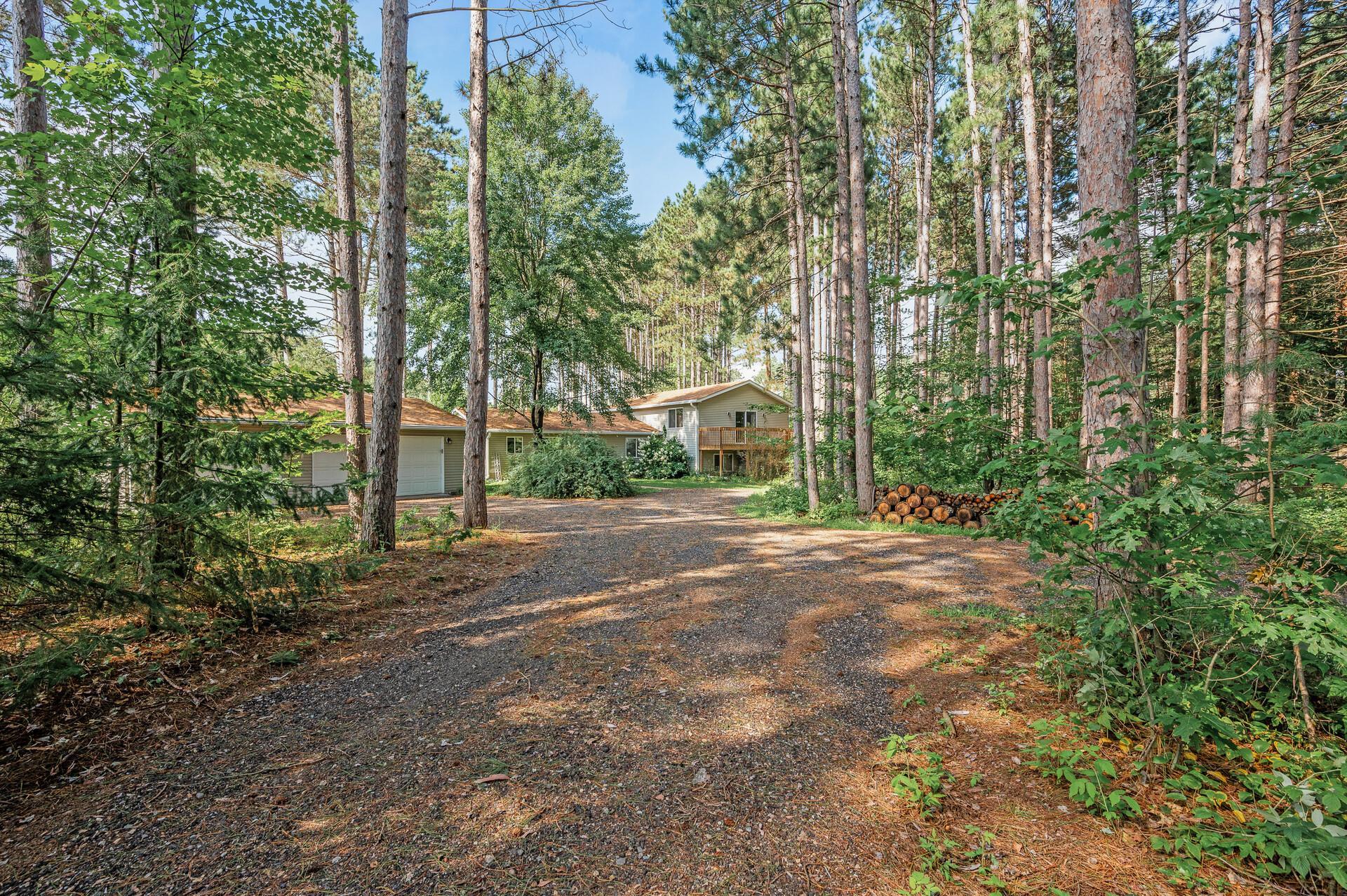 410th St, North Branch, MN 55056