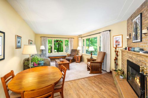 401 Snively Rd, Duluth, MN, 55803-2101 | Card Image