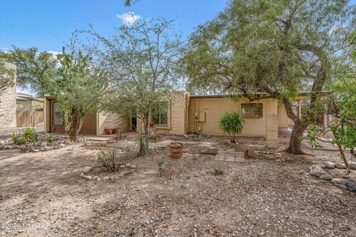2118 N Calle De La Cienega, Tucson, AZ, 85715 | Card Image