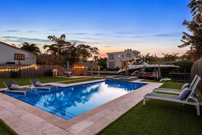 7940 Hawthorne Ave, House other with 4 bedrooms, 2 bathrooms and null parking in Miami Beach FL | Image 12