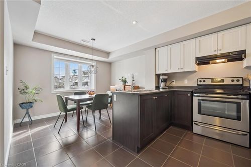 28b-15 Carere Cres, Guelph, ON, N1E0K4 | Card Image