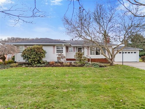 516 E Main St, Gnadenhutten, OH, 44629-9667 | Card Image