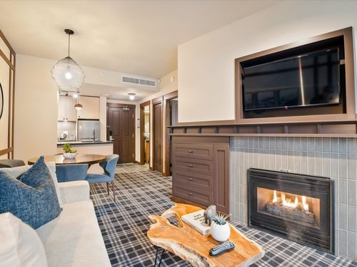 315-4320 Sundial Cres, Whistler, BC, V8E1G6 | Card Image