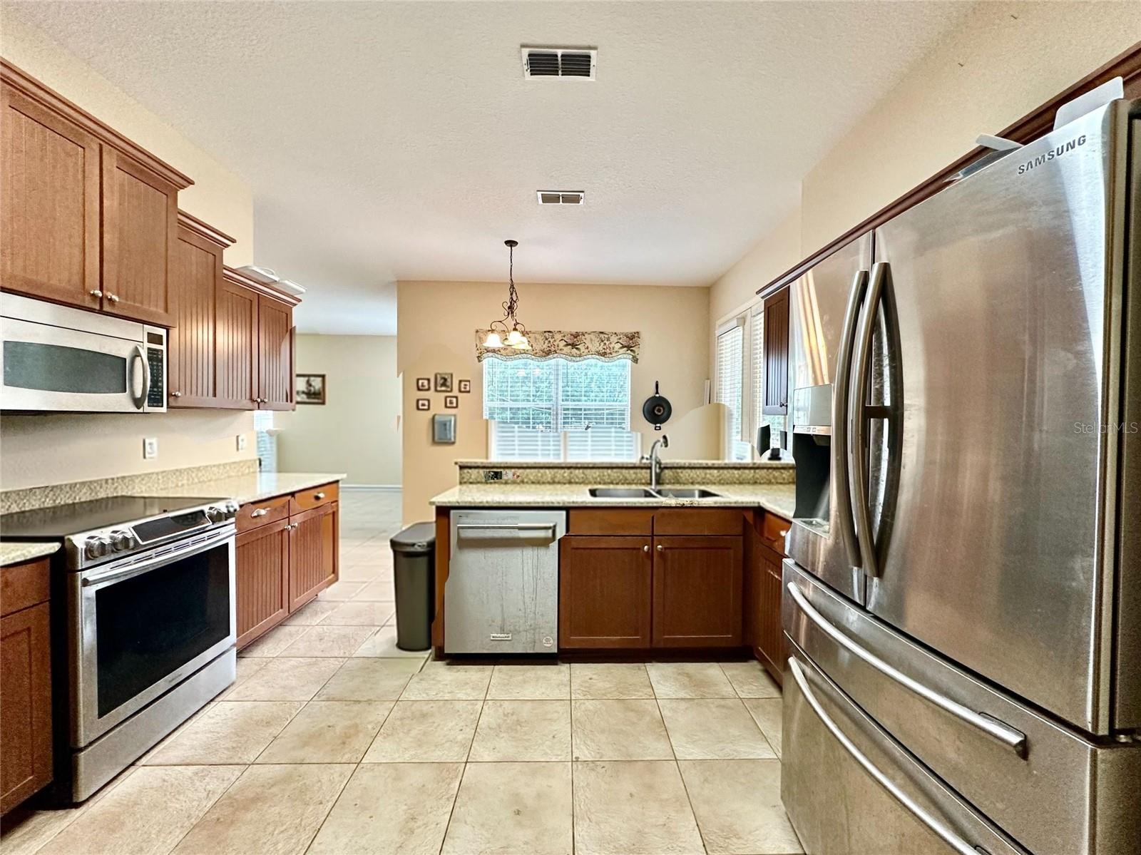 Residential in BELLEVIEW 5