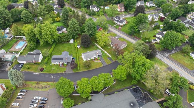 21 Crestfield Ln, House other with 3 bedrooms, 2 bathrooms and 5 parking in Leominster MA | Image 25