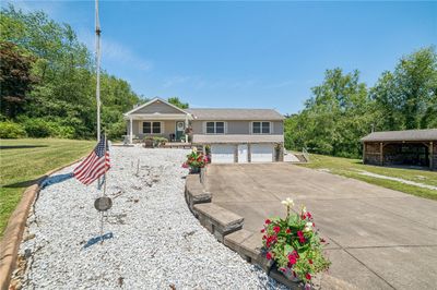 452 Upper Service Rd, House other with 3 bedrooms, 2 bathrooms and 8 parking in Hookstown PA | Image 2