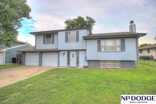 2506 N Wyoming Ave, Fremont, NE, 68025-2044 | Card Image