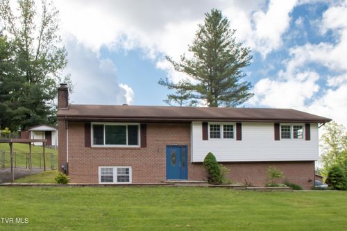 7324 White Pine Cir, Bristol, VA, 24202-1861 | Card Image