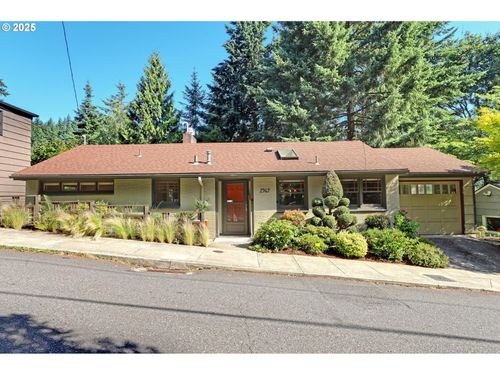 2967 Sw Champlain Dr, Portland, OR, 97205-5873 | Card Image