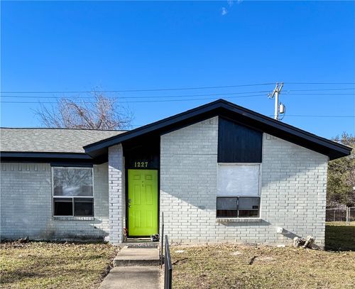 1227 Airline Dr, College Station, TX, 77845-5160 | Card Image