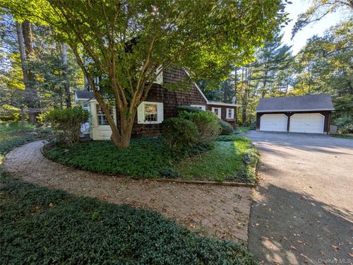 31 Mile Rd, Suffern, NY, 10901-3918 | Card Image