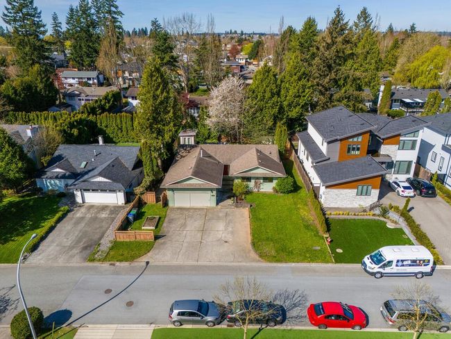 6073 172 B Street, House other with 3 bedrooms, 2 bathrooms and 8 parking in Surrey BC | Image 31