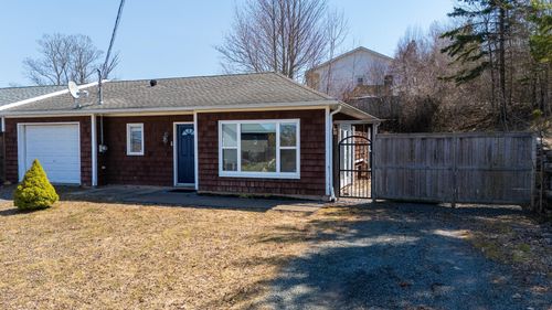 5 Fowler St, Wolfville, NS, B4P1M5 | Card Image