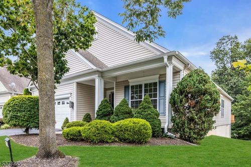 114 Stone Manor Dr, Somerset, NJ, 08873-6018 | Card Image