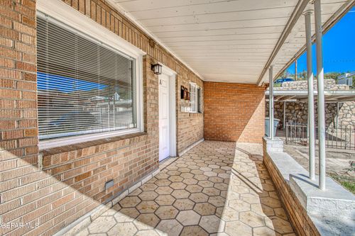 1611 N Kansas St, El Paso, TX, 79902-3517 | Card Image