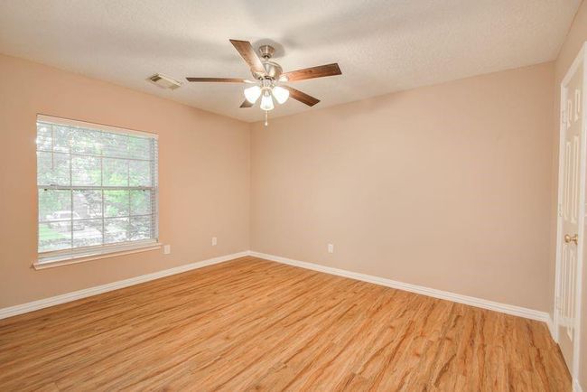 2917 Veva Dr, House other with 4 bedrooms, 3 bathrooms and 2 parking in Pearland TX | Image 30