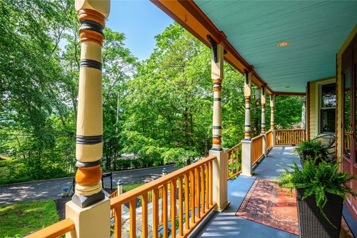 33 Ridge Rd, Ardsley, NY, 10502-2217 | Card Image