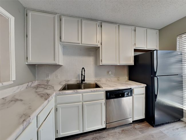 7318 Kingswood Cir, Townhouse with 2 bedrooms, 2 bathrooms and null parking in Fort Worth TX | Image 6