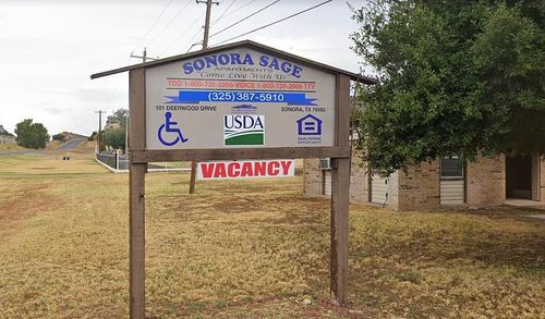 101 Deerwood Dr, Sonora, TX, 76950-2002 | Card Image