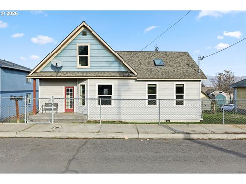 1211 E 10th St, The Dalles, OR, 97058-2929 | Card Image