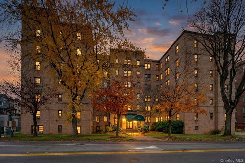 2d-475 Bronx River Rd, Yonkers, NY, 10704-2572 | Card Image