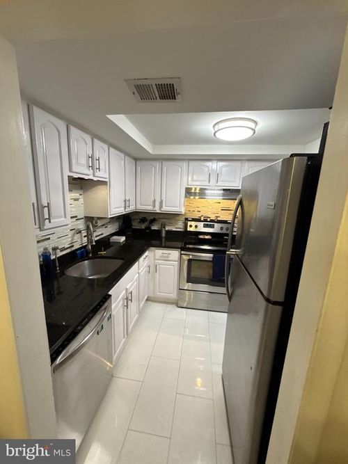 d-8896 Walutes Cir, ALEXANDRIA, VA, 22309-4125 | Card Image