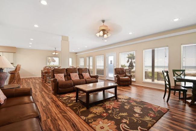 2438 Blue Water Hwy, House other with 10 bedrooms, 6 bathrooms and null parking in Surfside Beach TX | Image 8
