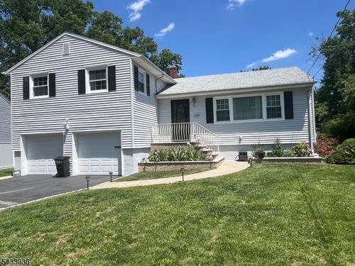 727 Winchester Ave, Union, NJ, 07083-7629 | Card Image