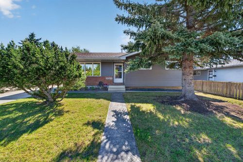 10020 Oakfield Dr Sw, Calgary, AB, T2V4B4 | Card Image