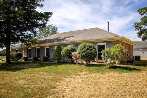 8526 Brock Rd, Charlestown, IN, 47111-9647 | Card Image