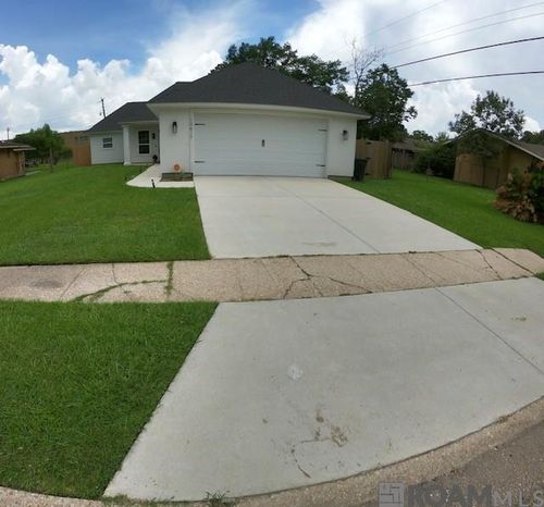 10417 W Almond Dr, Baton Rouge, LA, 70807 | Card Image