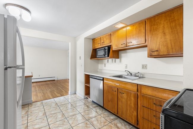 APT-6 - 50 Tuttle St, Condo with 2 bedrooms, 1 bathrooms and 1 parking in Wakefield MA | Image 7
