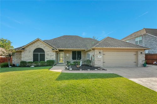 2302 Bastrop Cir, Bryan, TX, 77808-2217 | Card Image