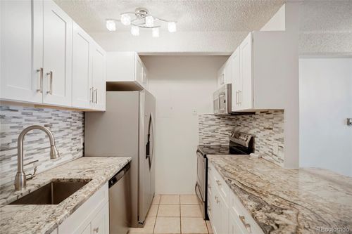 apt-201-1365 Columbine St, Denver, CO, 80206-2329 | Card Image