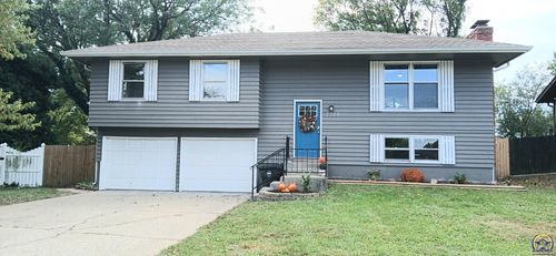 1149 Se 43rd St, Topeka, KS, 66609-1614 | Card Image